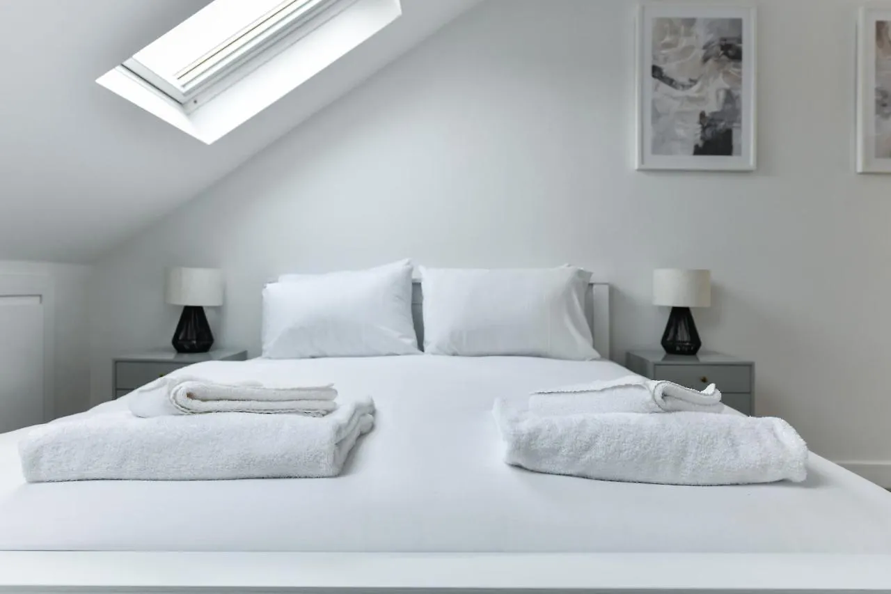 Apartment Claude House - Charming 4Bedroom Home Nottingham United Kingdom