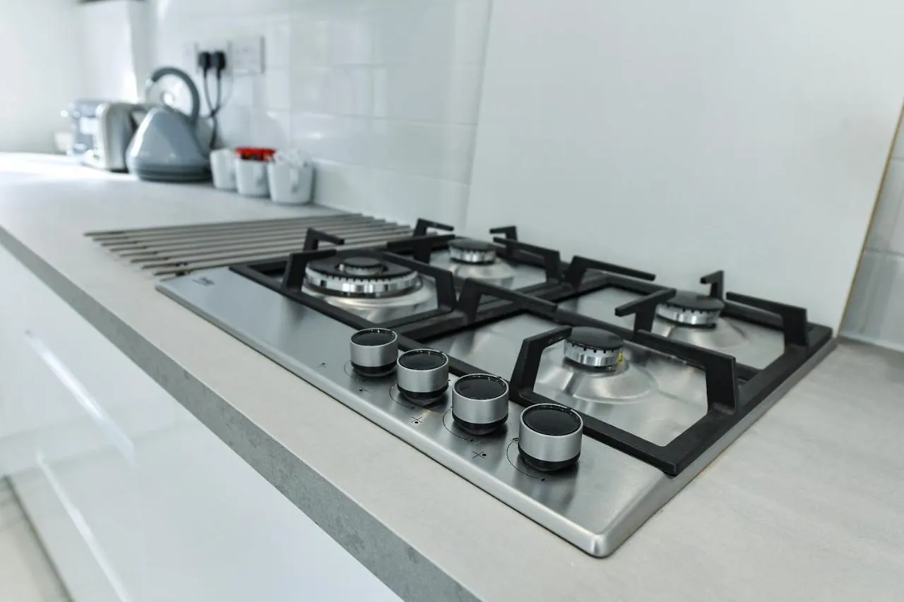 Claude House - Charming 4Bedroom Home Nottingham Apartment